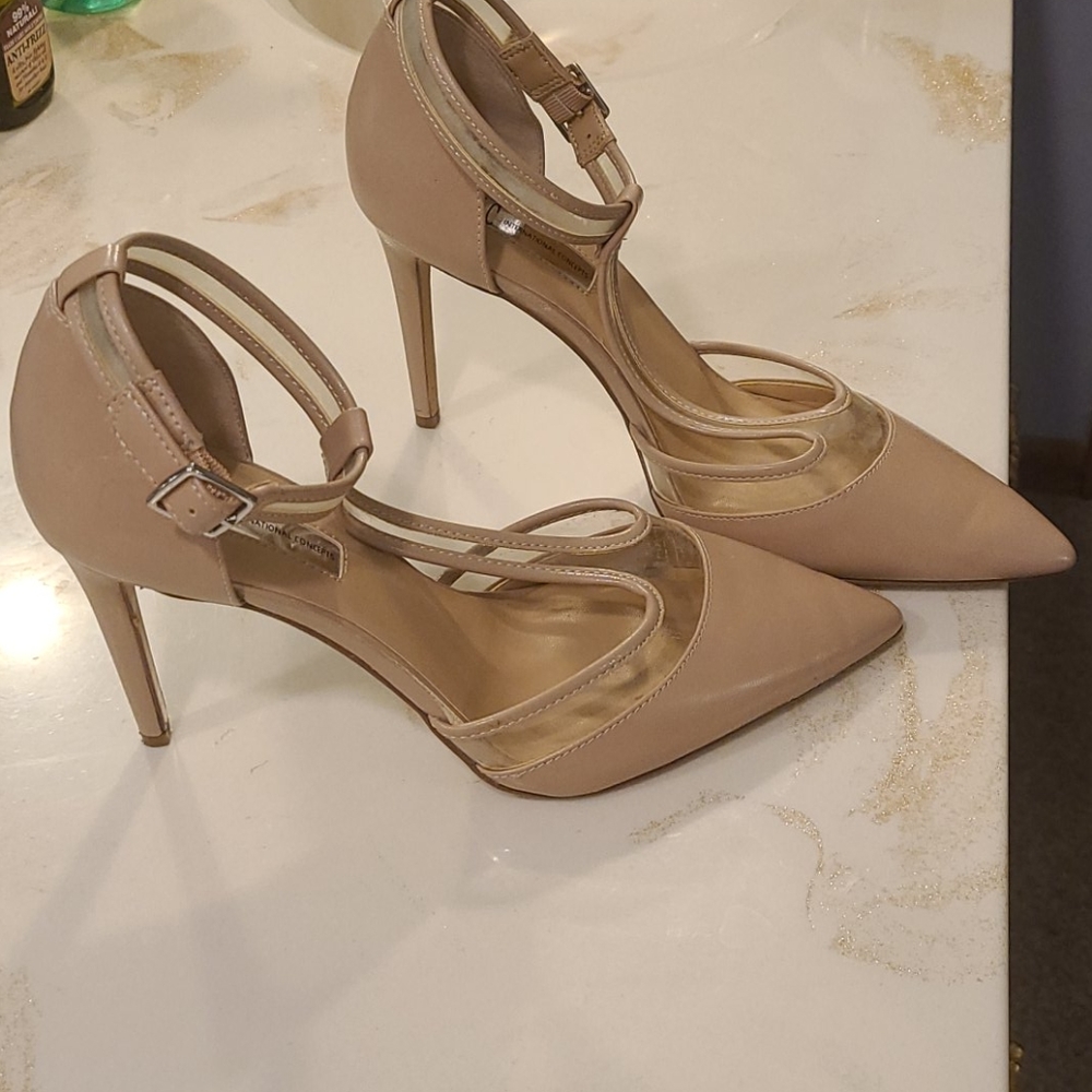 Dresses shoes